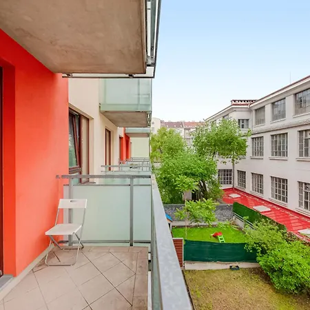 Apartment The Royal Studio Terrace & Free Parking