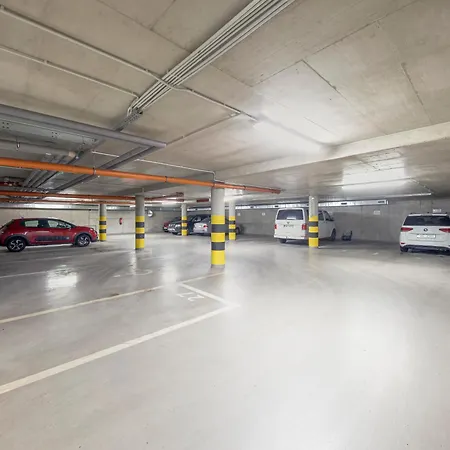 The Royal Terrace & Free Parking *